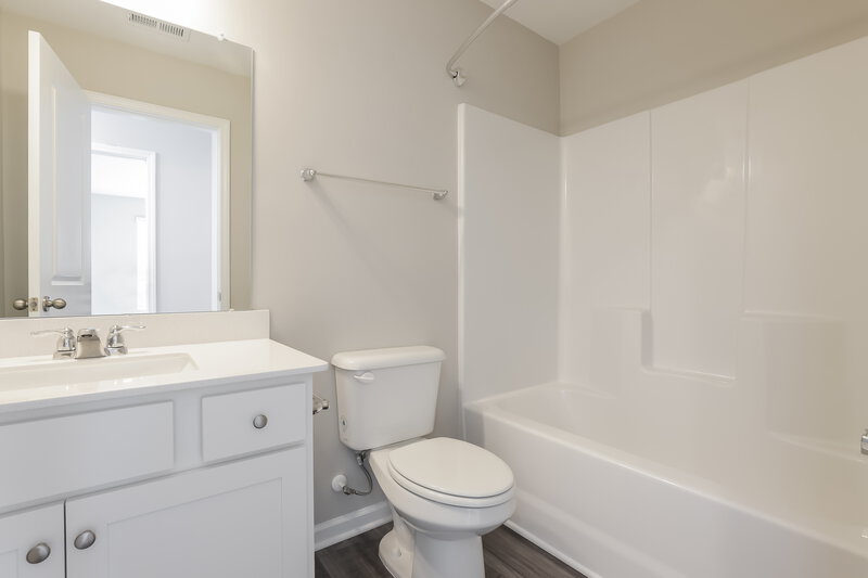 1,575/Mo, 606 Wendell Falls Pkwy Wendell, NC 27591 Bathroom View