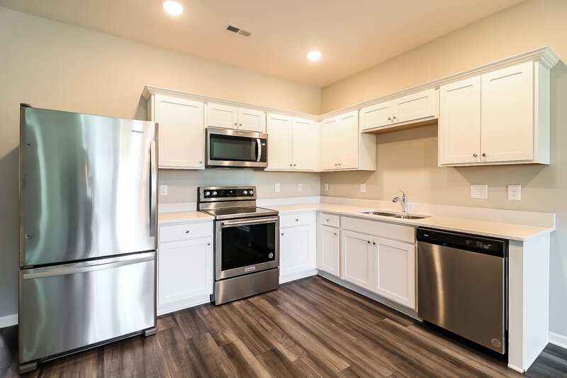 1,680/Mo, 620 Wendell Falls Pkwy Wendell, NC 27591 Kitchen View 2