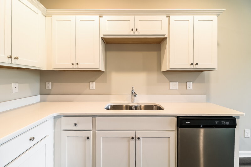 1,680/Mo, 620 Wendell Falls Pkwy Wendell, NC 27591 Kitchen View 3