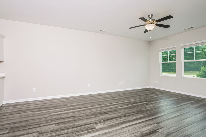1,740/Mo, 622 Wendell Falls Pkwy Wendell, NC 27591 Living Room View 3