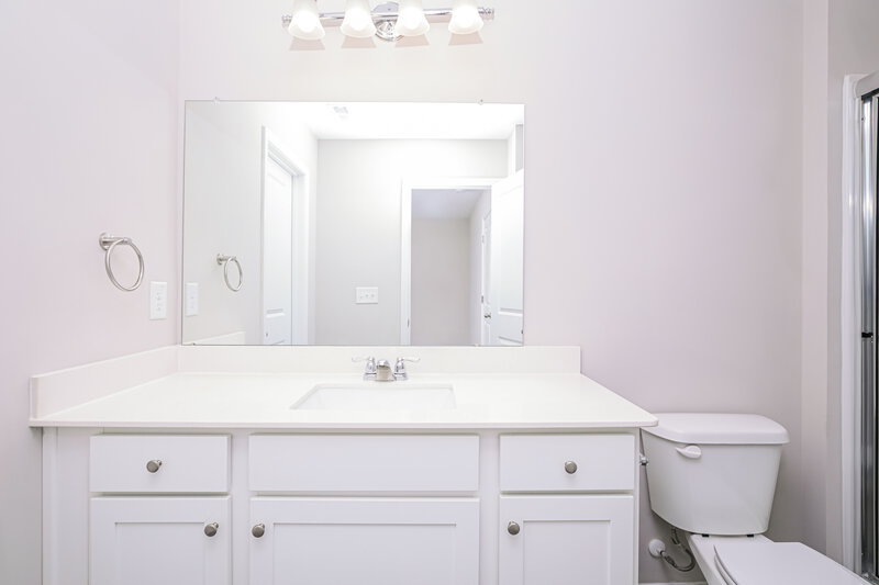 1,740/Mo, 622 Wendell Falls Pkwy Wendell, NC 27591 Main Bathroom View