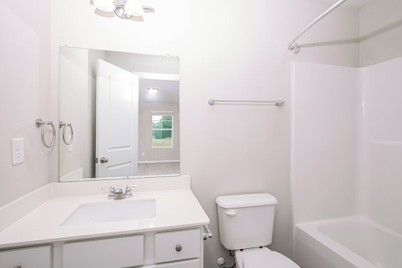1,740/Mo, 622 Wendell Falls Pkwy Wendell, NC 27591 Bathroom View 2