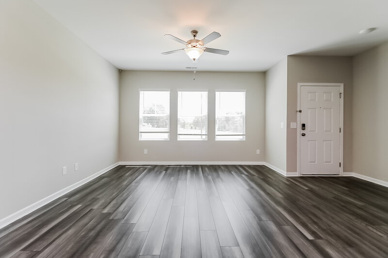 1,975/Mo, 628 Wendell Falls Pkwy Wendell, NC 27591 Living Room View 3