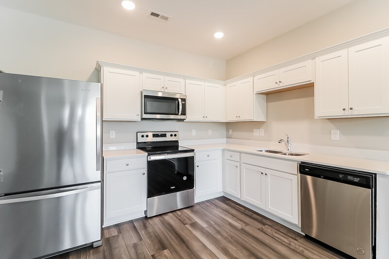 1,975/Mo, 628 Wendell Falls Pkwy Wendell, NC 27591 Kitchen View 3