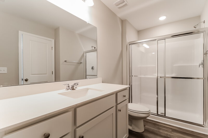 1,975/Mo, 628 Wendell Falls Pkwy Wendell, NC 27591 Main Bathroom View