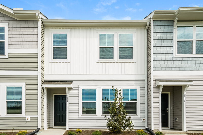 2,340/Mo, 632 Wendell Falls Pkwy Wendell, NC 27591 Rear View
