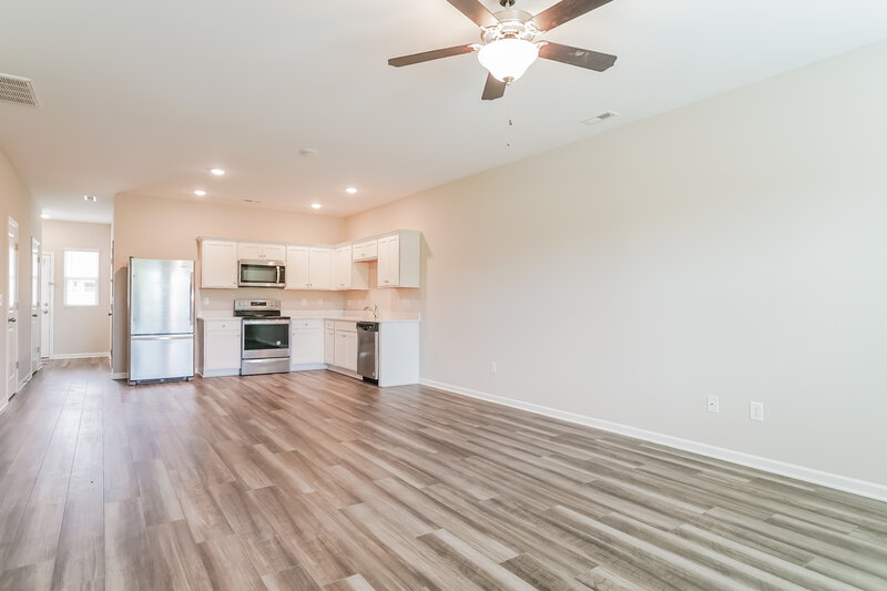 1,690/Mo, 636 Wendell Falls Pkwy Wendell, NC 27591 Living Room View