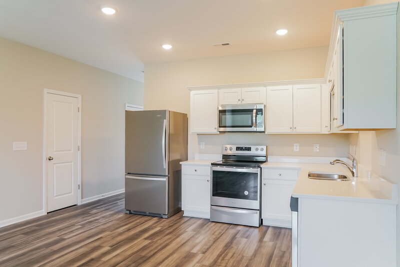 1,690/Mo, 636 Wendell Falls Pkwy Wendell, NC 27591 Kitchen View 2
