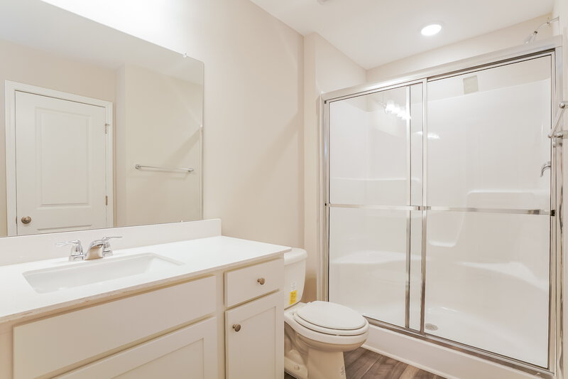 1,690/Mo, 636 Wendell Falls Pkwy Wendell, NC 27591 Main Bathroom View
