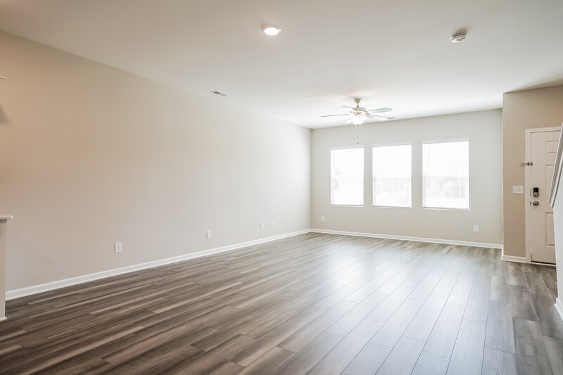 1,435/Mo, 646 Wendell Falls Pkwy Wendell, NC 27591 Living Room View 2