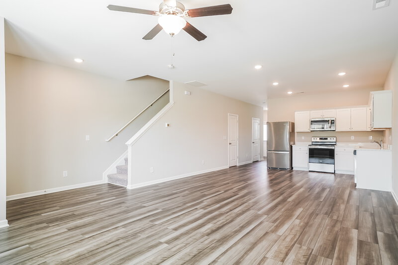 1,435/Mo, 646 Wendell Falls Pkwy Wendell, NC 27591 Living Room View 4