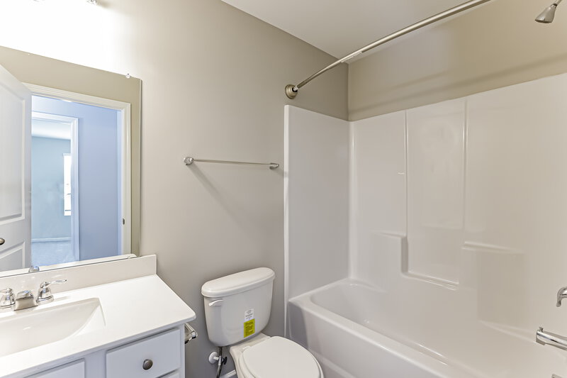 1,710/Mo, 648 Wendell Falls Pkwy Wendell, NC 27591 Bathroom View