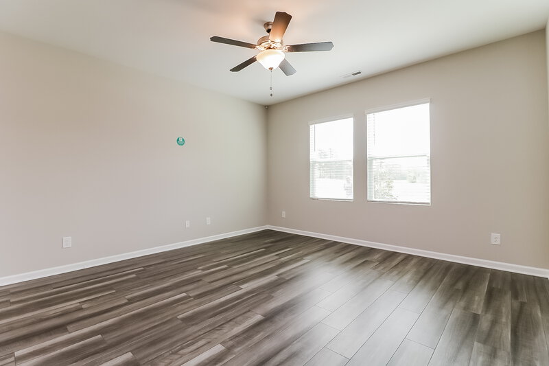 1,625/Mo, 650 Wendell Falls Pkwy Wendell, NC 27591 Living Room View