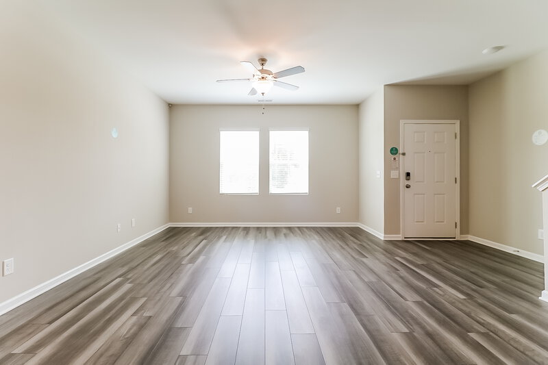 1,625/Mo, 650 Wendell Falls Pkwy Wendell, NC 27591 Living Room View 3