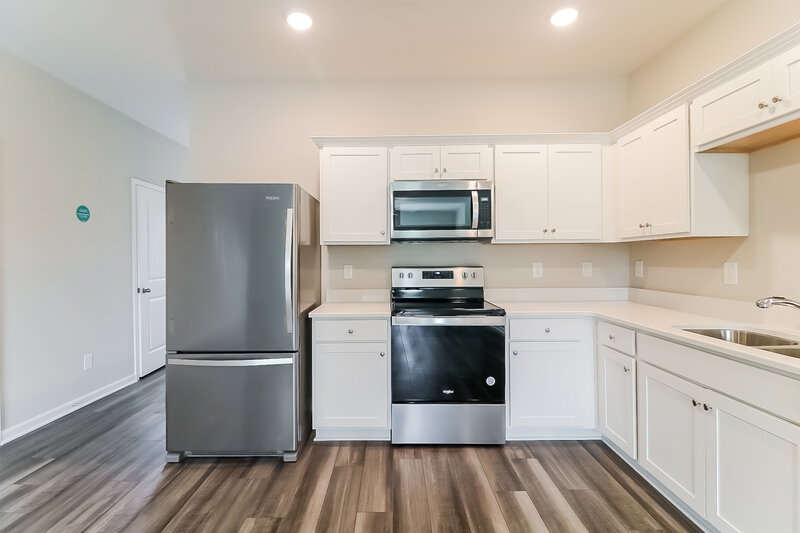 1,625/Mo, 650 Wendell Falls Pkwy Wendell, NC 27591 Kitchen View