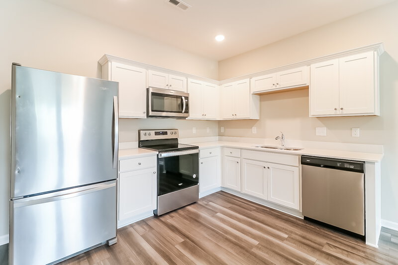 1,625/Mo, 650 Wendell Falls Pkwy Wendell, NC 27591 Kitchen View 3