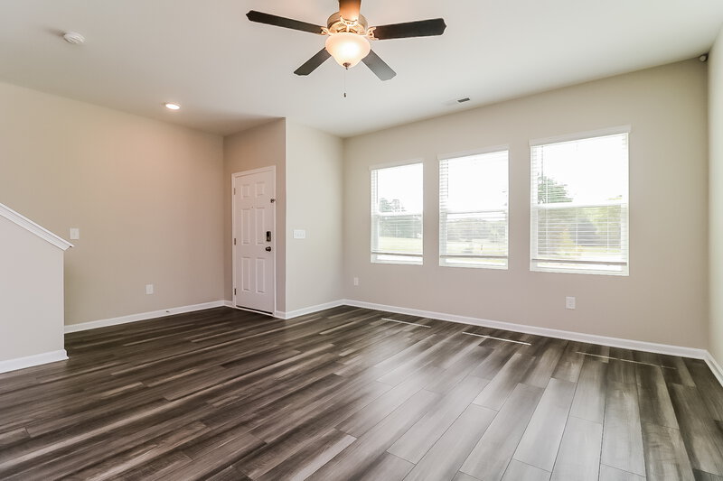 1,830/Mo, 652 Wendell Falls Pkwy Wendell, NC 27591 Dining Room View