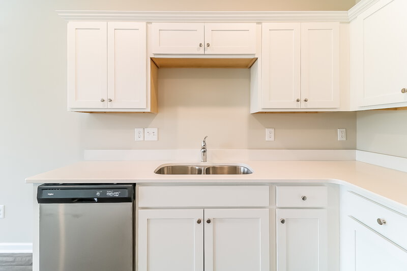 1,830/Mo, 652 Wendell Falls Pkwy Wendell, NC 27591 Kitchen View 2