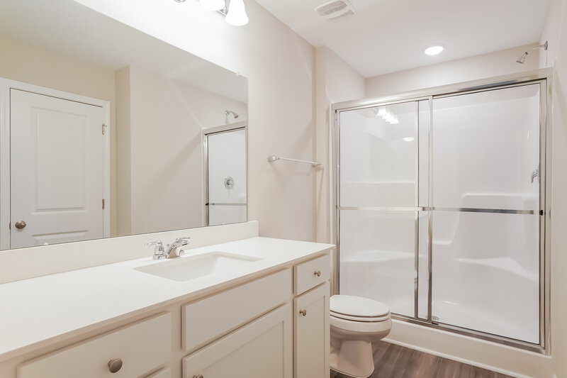 1,565/Mo, 385 Stone Arbor Way Wendell, NC 27591 Bathroom View