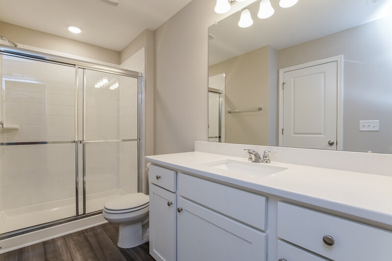 1,775/Mo, 349 Stone Arbor Way Wendell, NC 27591 Main Bathroom View