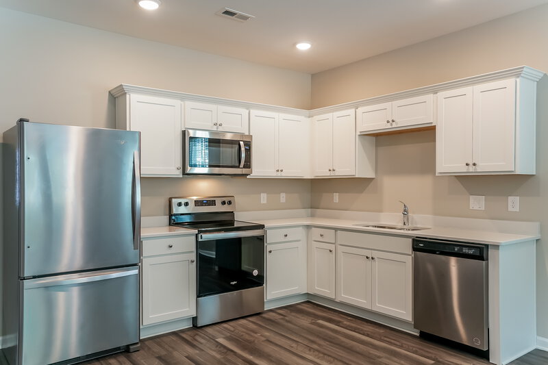 2,340/Mo, 321 Stone Arbor Way Wendell, NC 27591 Kitchen View