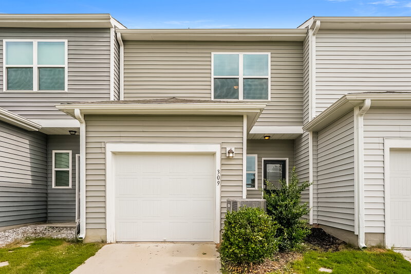 1,625/Mo, 309 Stone Arbor Way Wendell, NC 27591 Rear View