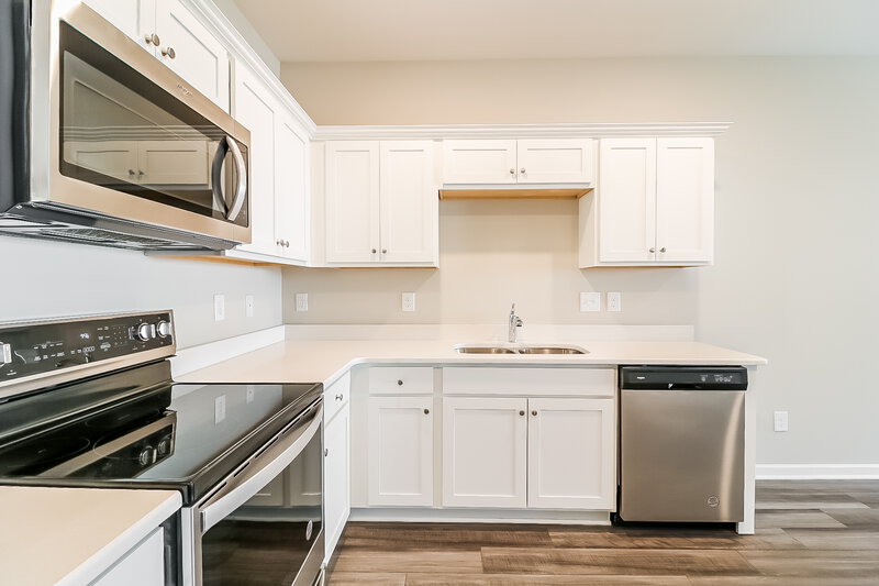 1,935/Mo, 539 Landing View Drive Wendell, NC 27591 Kitchen View 3