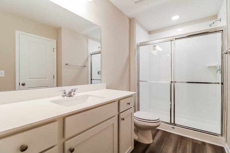 1,935/Mo, 539 Landing View Drive Wendell, NC 27591 Main Bathroom View