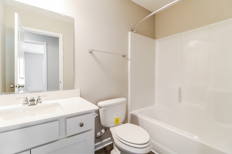 1,935/Mo, 539 Landing View Drive Wendell, NC 27591 Bathroom View