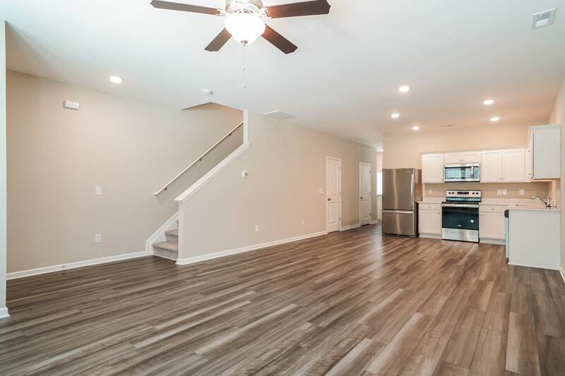 1,670/Mo, 526 Landing View Drive Wendell, NC 27591 Living Room View 3