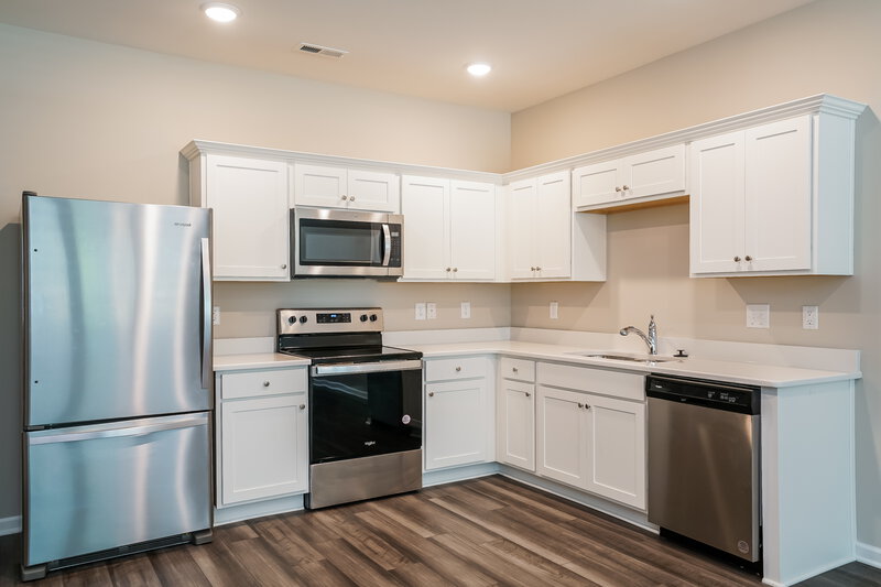 1,670/Mo, 526 Landing View Drive Wendell, NC 27591 Kitchen View