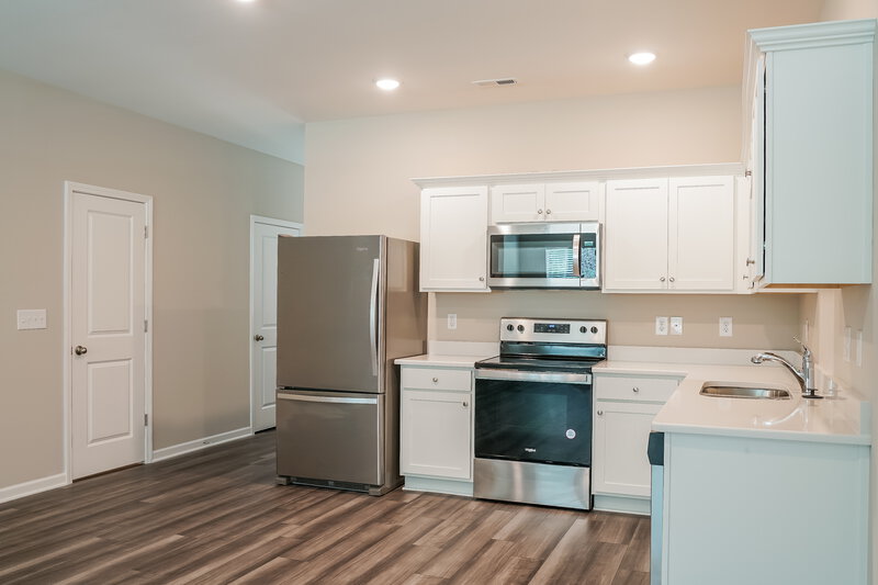 1,670/Mo, 526 Landing View Drive Wendell, NC 27591 Kitchen View 2