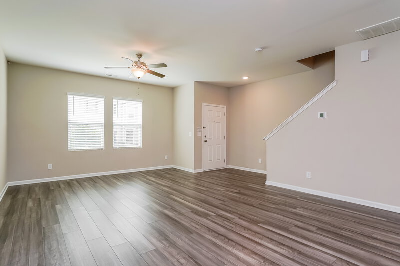 1,685/Mo, 542 Landing View Drive Wendell, NC 27591 Living Room View 3