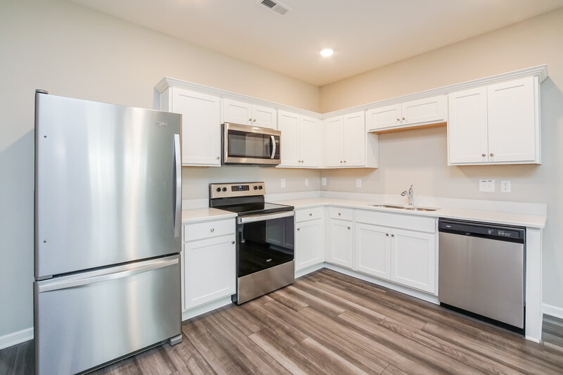 1,885/Mo, 542 Landing View Drive Wendell, NC 27591 Kitchen View