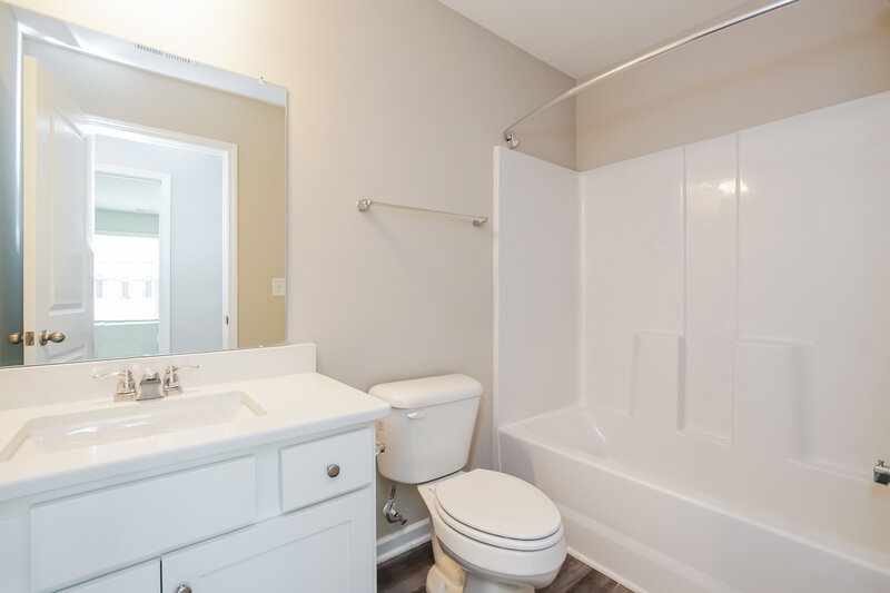 1,885/Mo, 542 Landing View Drive Wendell, NC 27591 Bathroom View