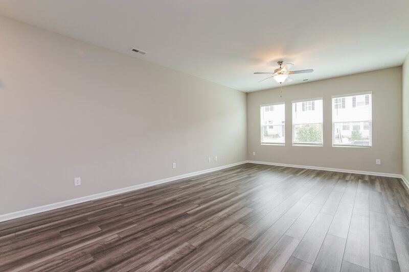 1,725/Mo, 544 Landing View Drive Wendell, NC 27591 Living Room View