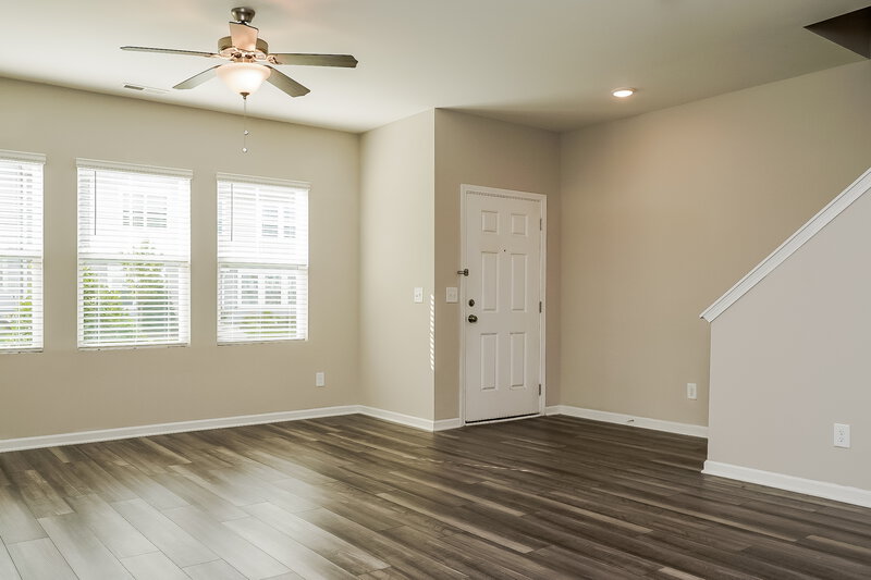 1,630/Mo, 544 Landing View Drive Wendell, NC 27591 Living Room View
