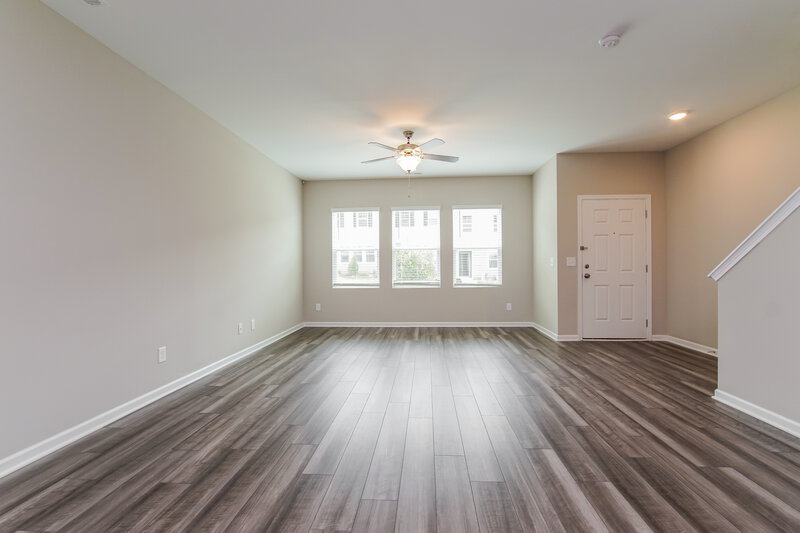 1,725/Mo, 544 Landing View Drive Wendell, NC 27591 Living Room View 2