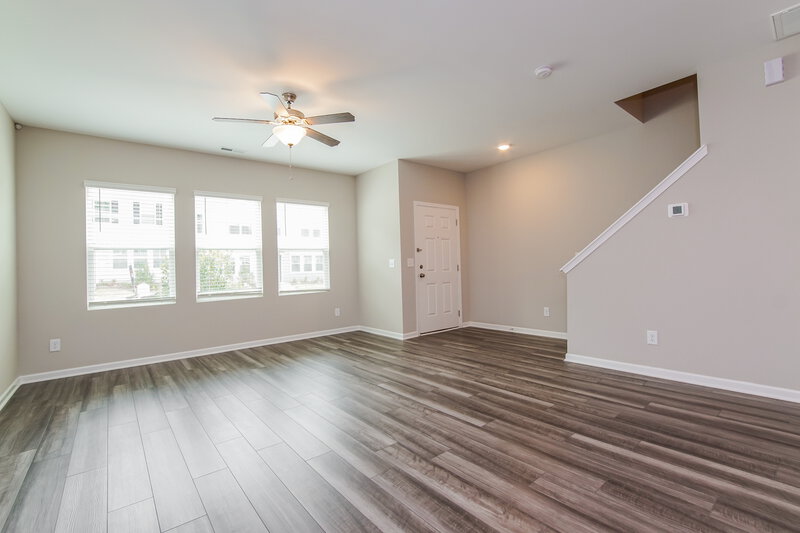 1,725/Mo, 544 Landing View Drive Wendell, NC 27591 Living Room View 3