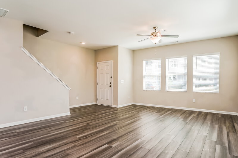 1,650/Mo, 548 Landing View Drive Wendell, NC 27591 Living Room View 2