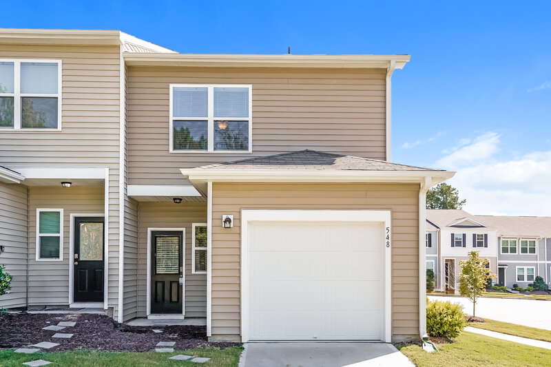 1,650/Mo, 548 Landing View Drive Wendell, NC 27591 Rear View