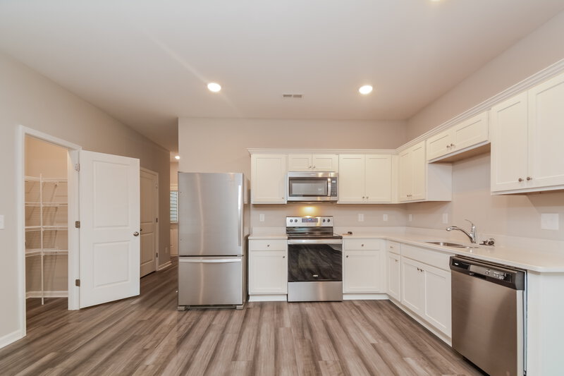 1,665/Mo, 340 Stone Arbor Way Wendell, NC 27591 Kitchen View