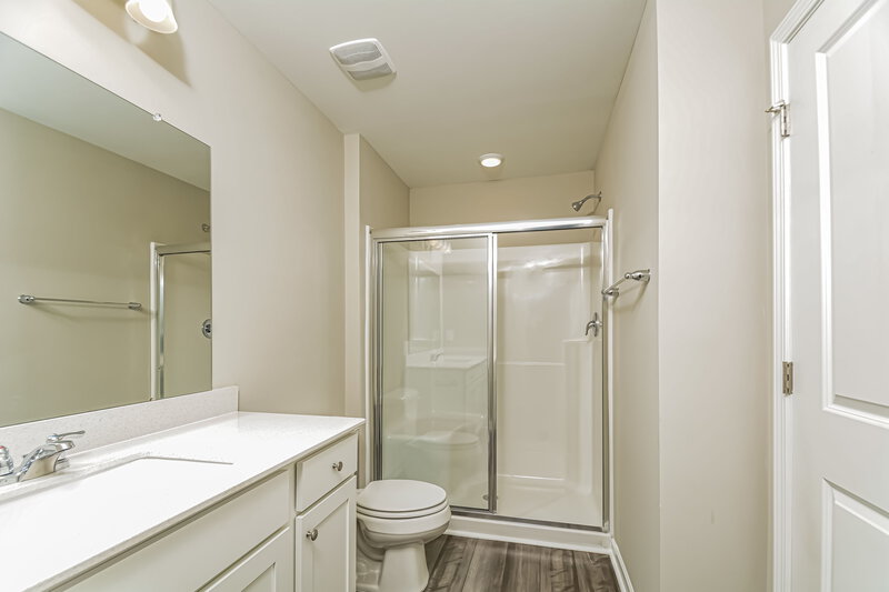 1,760/Mo, 342 Stone Arbor Way Wendell, NC 27591 Main Bathroom View