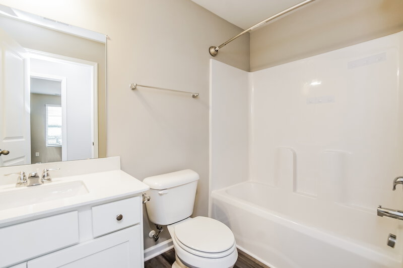 1,540/Mo, 364 Stone Arbor Way Wendell, NC 27591 Bathroom View