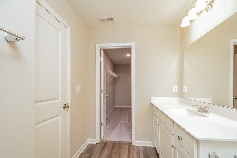 1,705/Mo, 366 Stone Arbor Way Wendell, NC 27591 Main Bathroom View 2