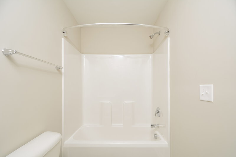 2,500/Mo, 368 Stone Arbor Way Wendell, NC 27591 Bathroom View 2