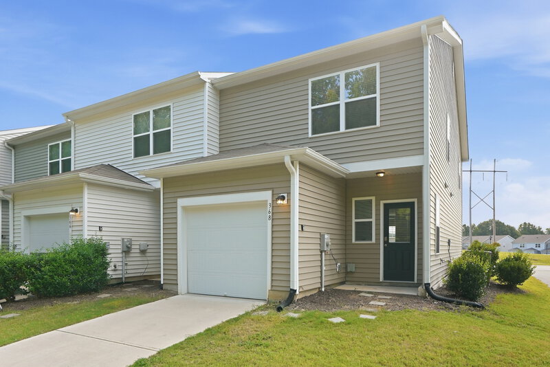 0/Mo, 368 Stone Arbor Way Wendell, NC 27591 Rear View