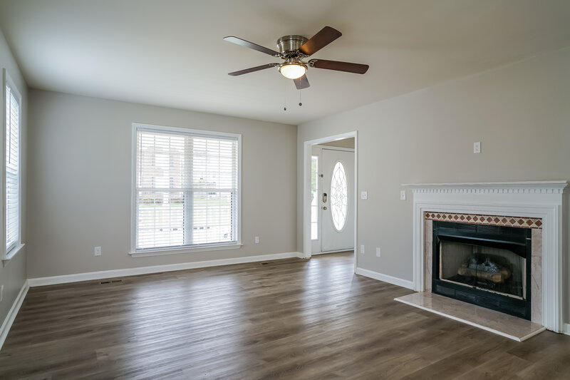 2,370/Mo, 8217 Hobhouse Cir Raleigh, NC 27615 Living Room View 2