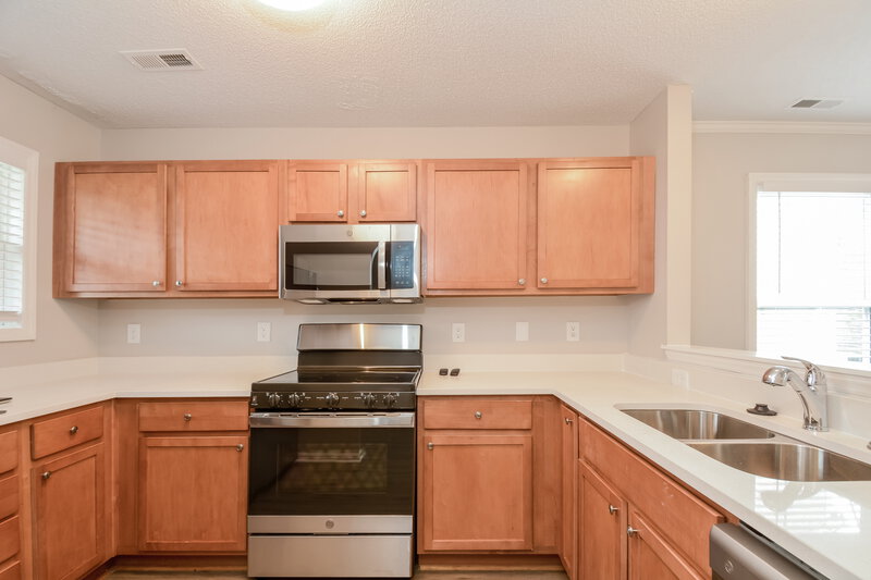 2,730/Mo, 5 Toms Rock Pl Durham, NC 27704 Kitchen View