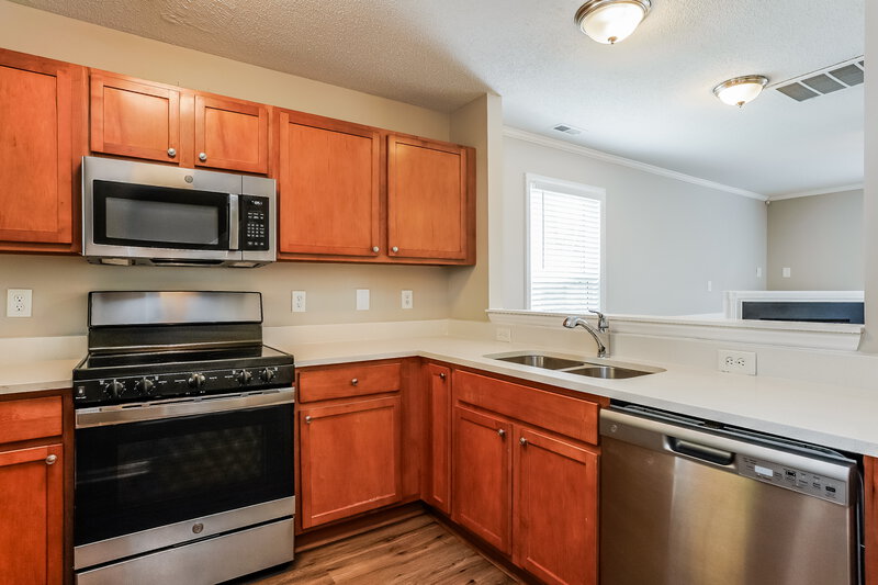 1,910/Mo, 5 Toms Rock Pl Durham, NC 27704 Kitchen View 2